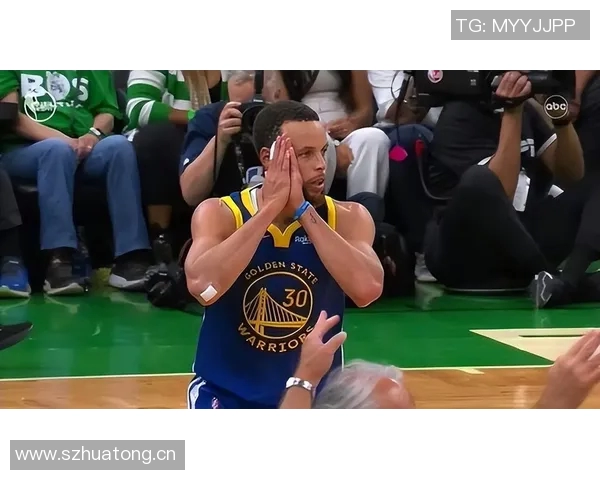 NBA球星心目中的最佳庆祝动作解析库里晚安安詹姆斯戴皇冠与耸肩风采 NBA球星心目中的最佳庆祝动作解析库里晚安安詹姆斯戴皇冠与耸肩风采