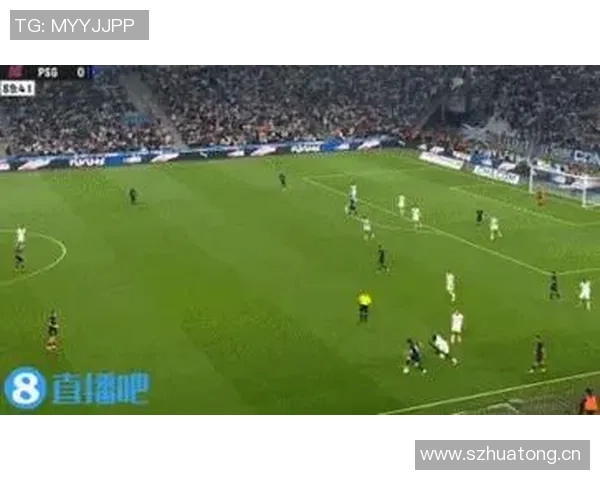 马赛后卫阿格德机场遭球迷袭击险遭扇脸事件引发关注 马赛后卫阿格德机场遭球迷袭击险遭扇脸事件引发关注