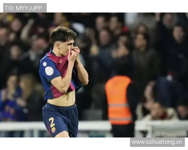 拉菲尼亚缺席训练情况堪忧孔德相对较好引发关注 拉菲尼亚缺席训练情况堪忧孔德相对较好引发关注