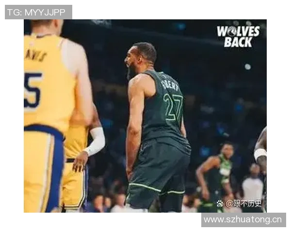 爱德华兹巧妙突破包夹精准传球助攻戈贝尔精彩扣篮得分